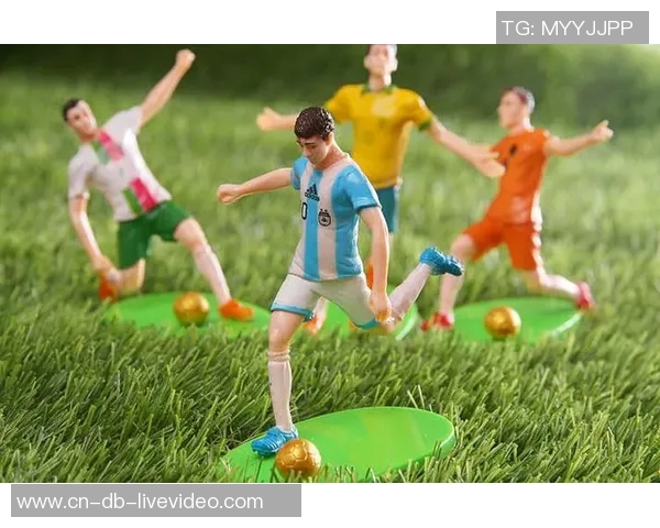 足球手办的魅力与收藏价值探讨让我们一起走进足球文化的奇妙世界 足球手办的魅力与收藏价值探讨让我们一起走进足球文化的奇妙世界